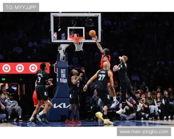 爱德华兹通过增加持球挡拆后的干拔跳投拉开与同届得分手的档次差距