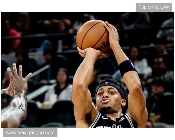 凯尔登·约翰逊挡拆拉开空间提升队内无球效率明显